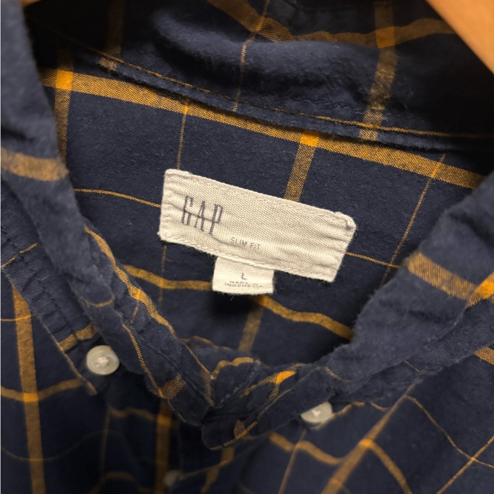 GAP Men's Blue and Yellow Plaid Shirt - Picture 2 of 2